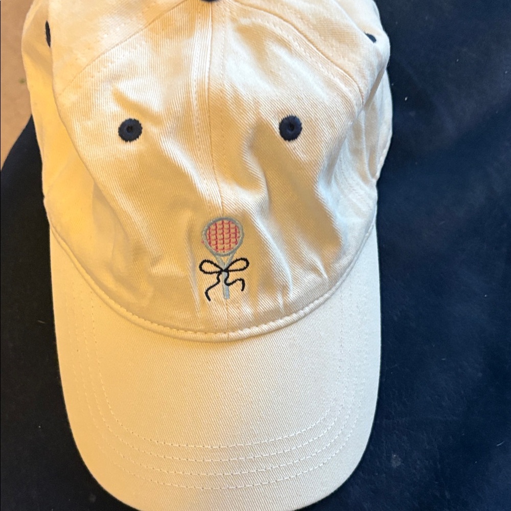 NWT Frasier Sterling Ladies Cream Baseball Cap with Embroidered Tennis Raquet